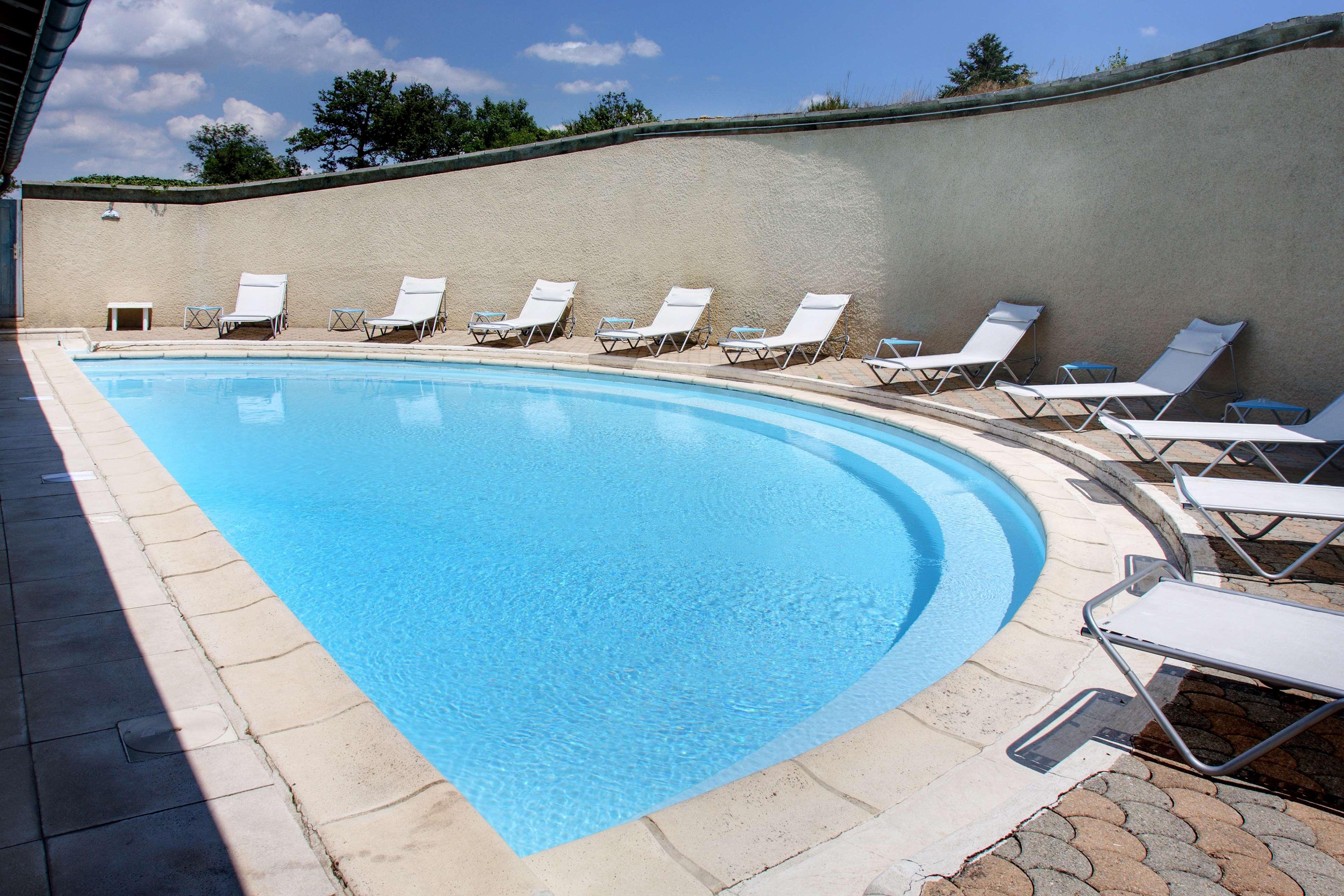 Best Western Golf D'Albon Exterior photo