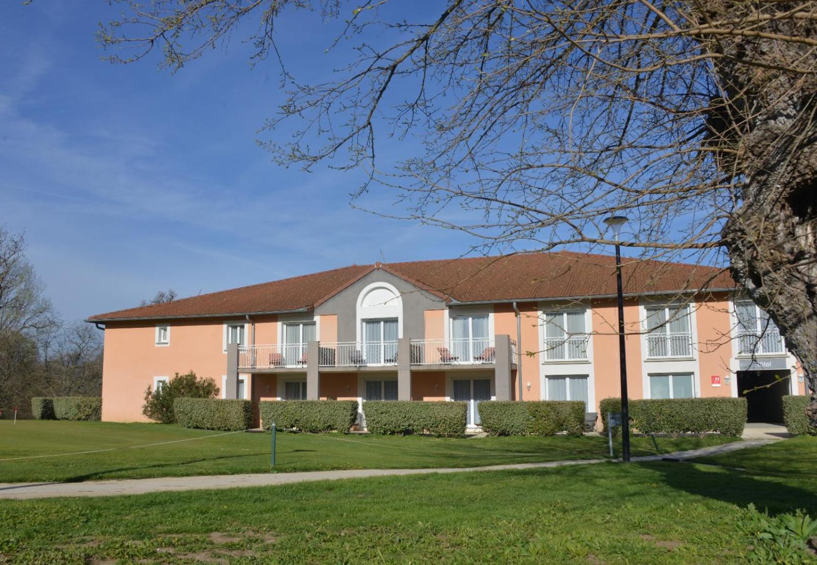 Best Western Golf D'Albon Exterior photo