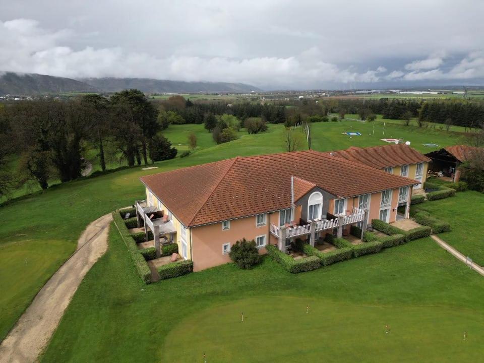 Best Western Golf D'Albon Exterior photo