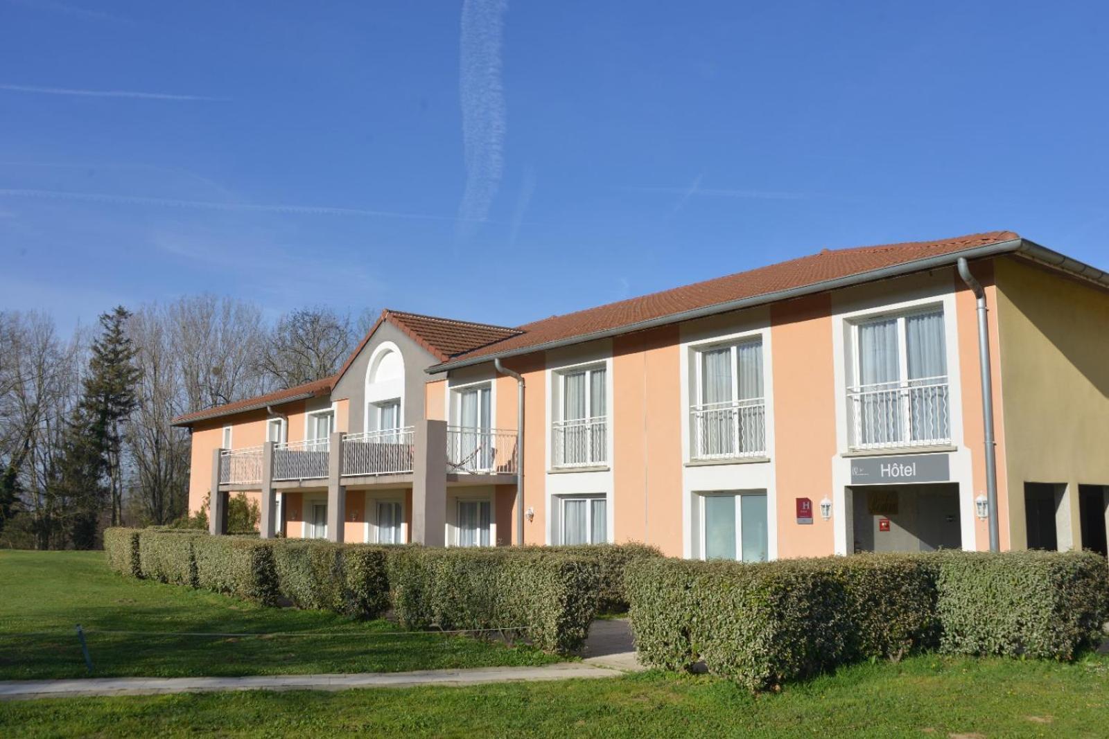 Best Western Golf D'Albon Exterior photo