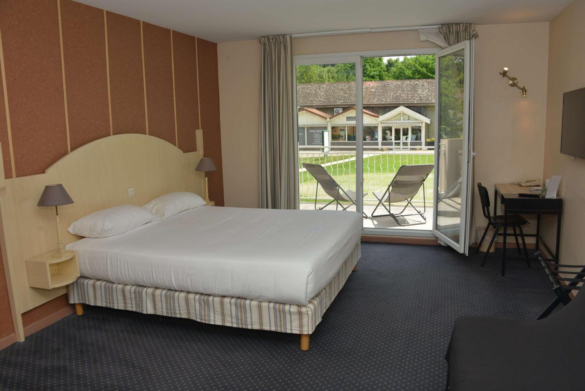 Best Western Golf D'Albon Exterior photo