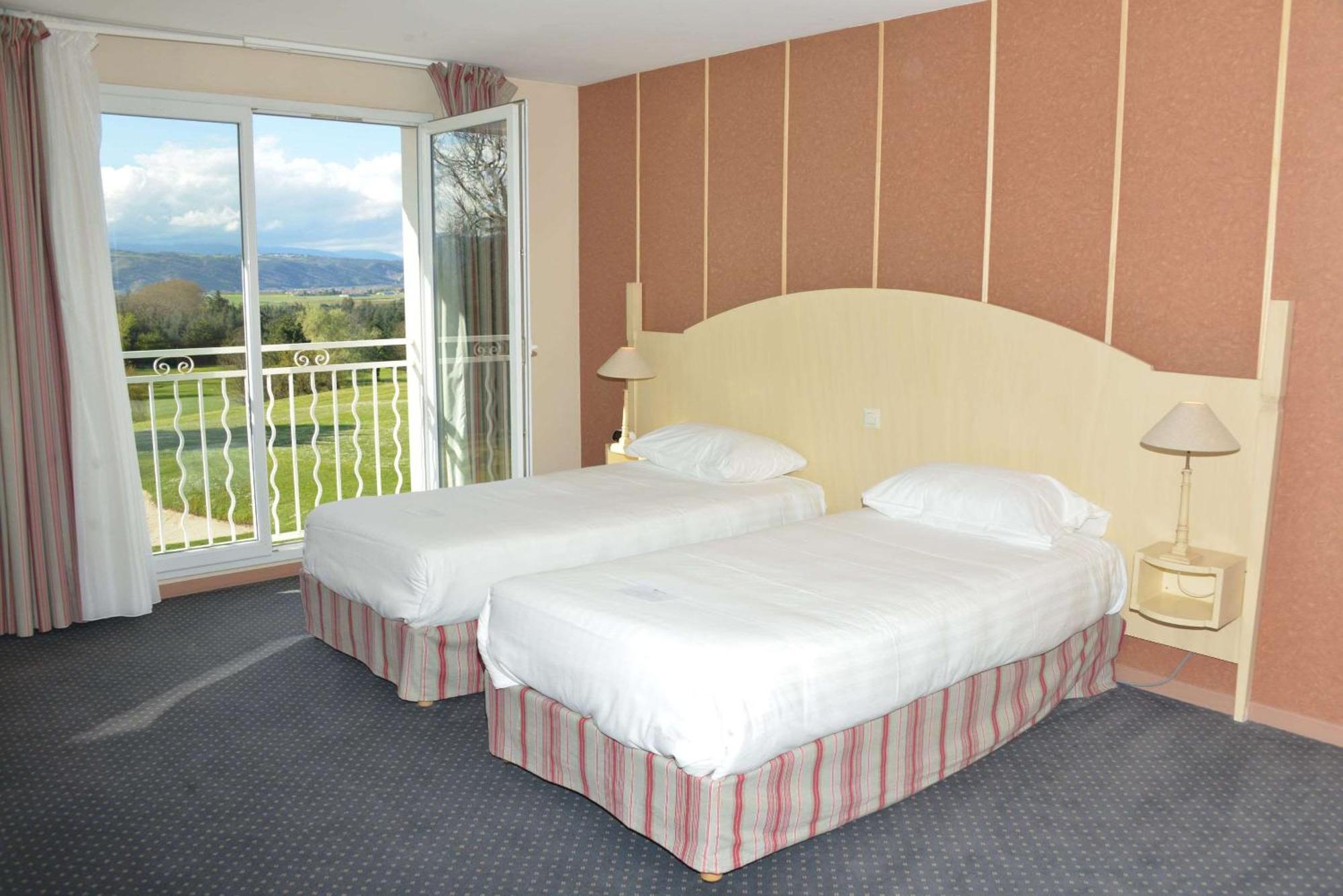 Best Western Golf D'Albon Exterior photo